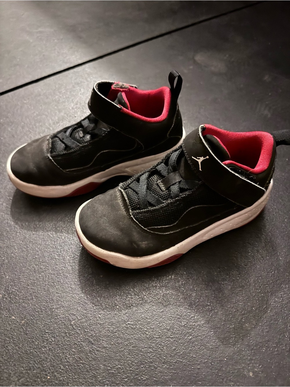 Jordan Kids Black and Red Low-Top Sneakers